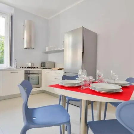 Bacone Liberty Flora Apartment Mailand