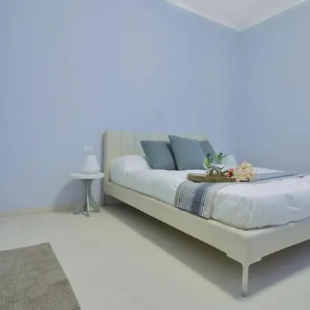 Bacone Liberty Flora Apartment *